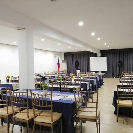 Whitewoods Convention And Leisure Hotel Silang Екстериор снимка