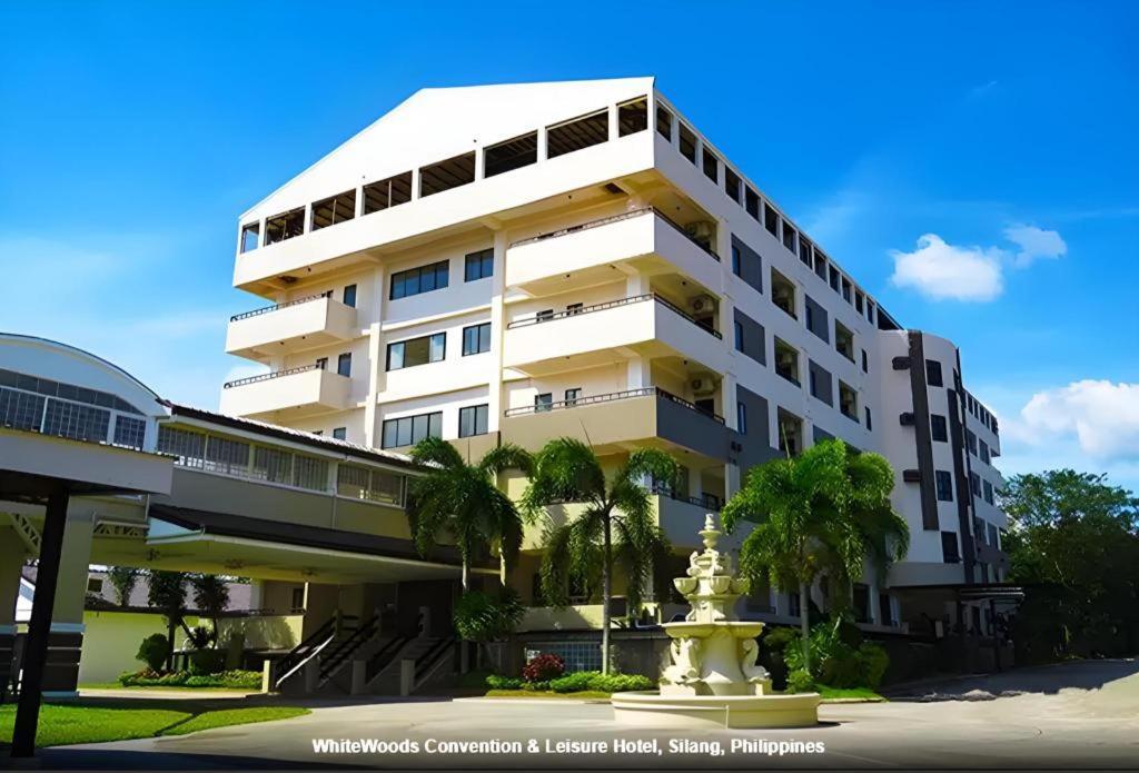 Whitewoods Convention And Leisure Hotel Silang Екстериор снимка