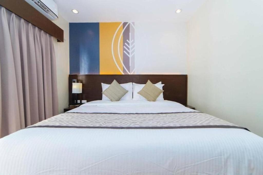 Whitewoods Convention And Leisure Hotel Silang Екстериор снимка