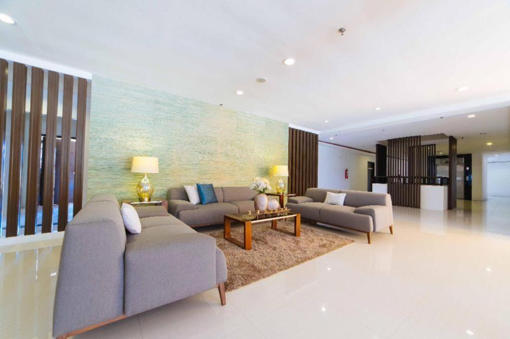Whitewoods Convention And Leisure Hotel Silang Екстериор снимка
